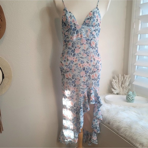 LOVERS + FRIENDS x REVOLVE AHAMANI ASYMMETRICAL GOWN IN BLUE MEADOW FLORAL XSMAL - Picture 9 of 16